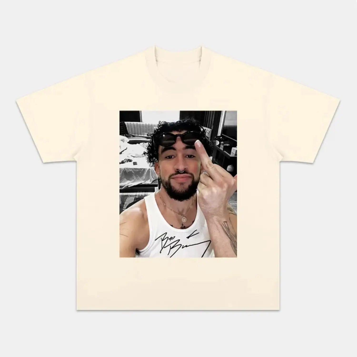 BAD BUNNY 2025 10.31 TEE