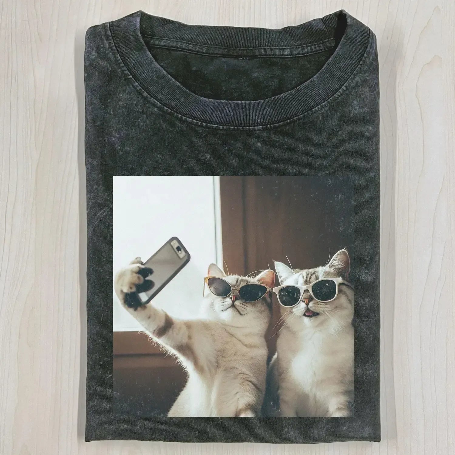 CAT TAKING A SELFIE 3.24 2.0 T-SHIRT - POPCHANGER