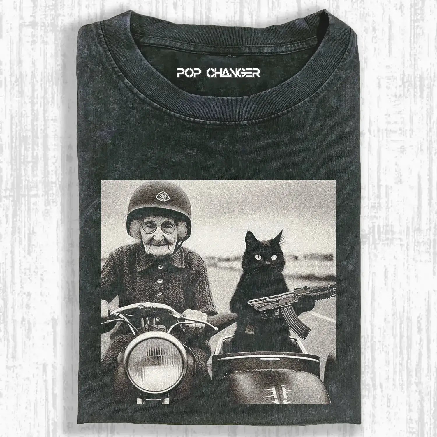 GRANDMA AND CAT TEE - POPCHANGER