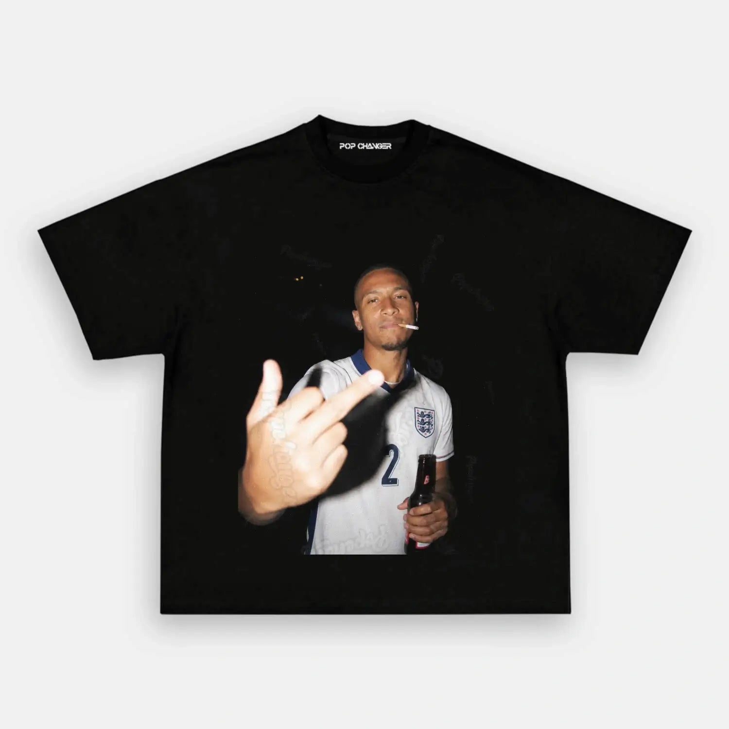 Ezri Konsa TEE - POPCHANGER