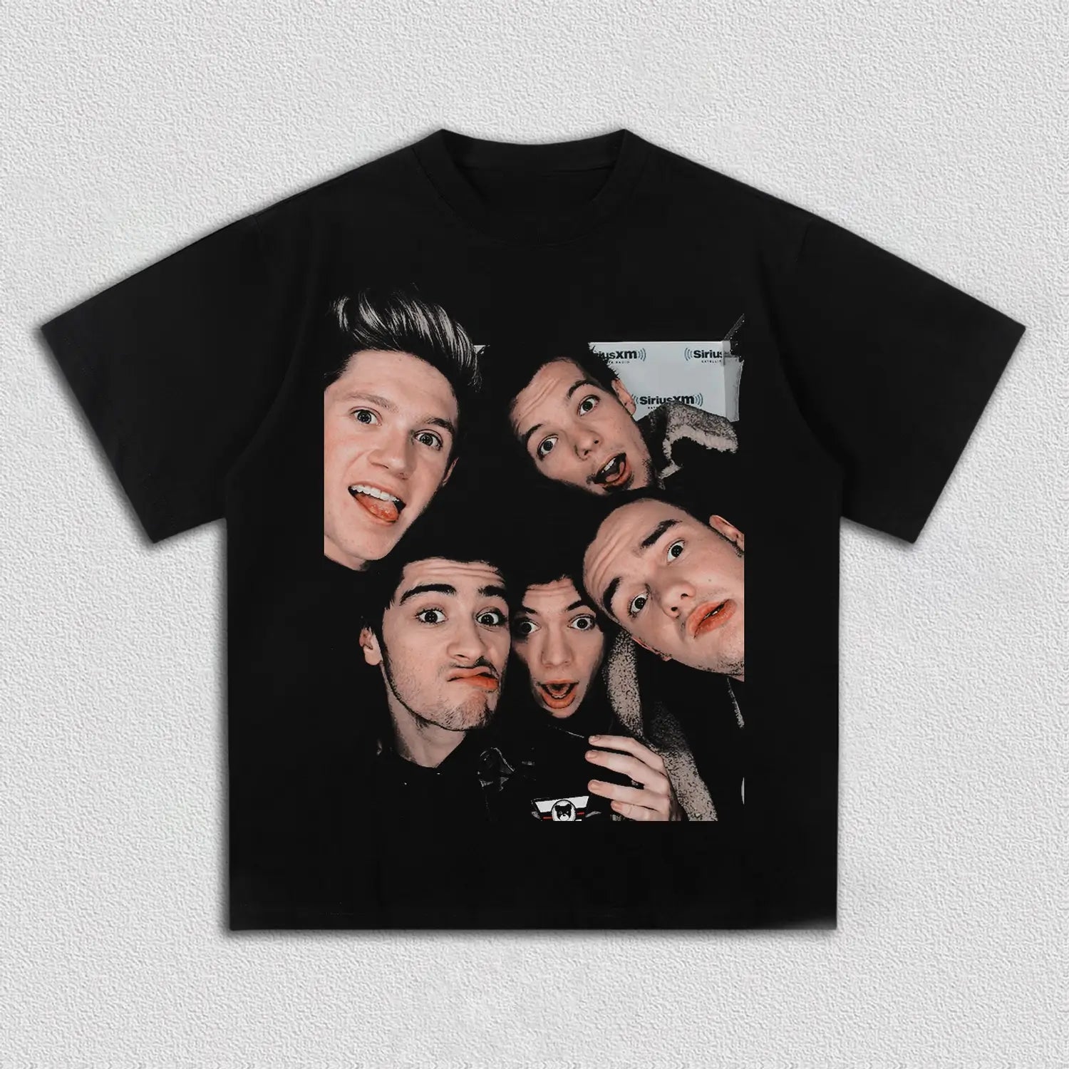 BLACK T-SHIRT