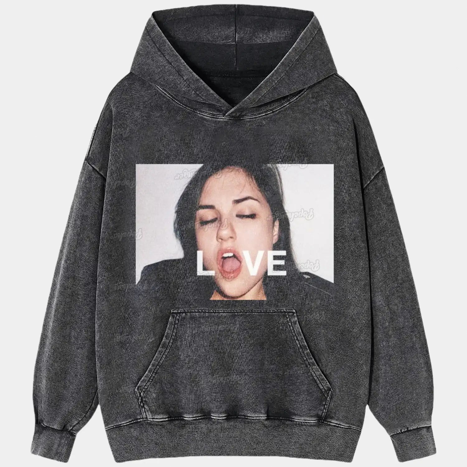 LOVE Tee