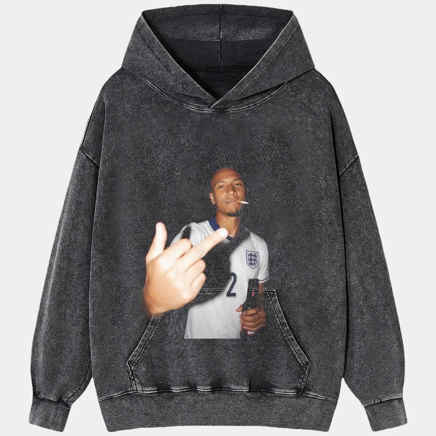 Ezri Konsa TEE - POPCHANGER